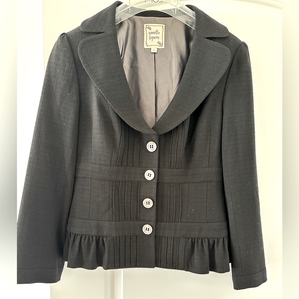 Black Ruffle NANETTE LEPORE Size 6 Luxury Vintage Blazer!